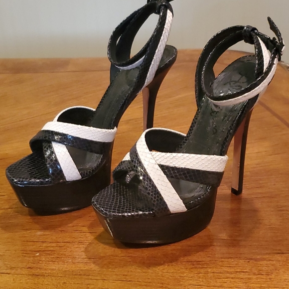 Alice + Olivia Shoes - *SALE* Alice & Olivia snake print heels